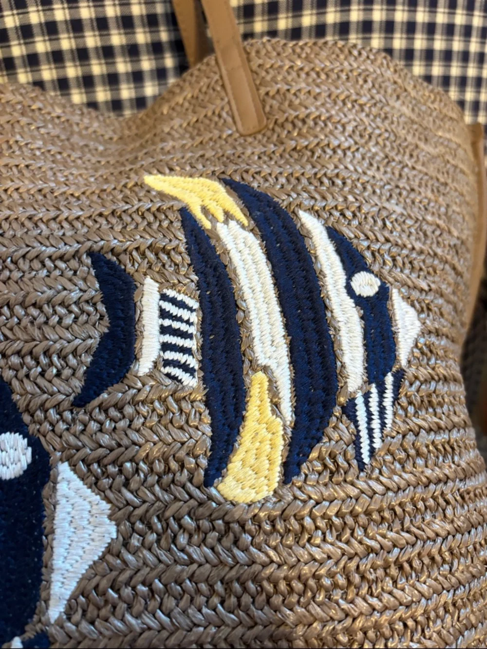Vera Bradley Neutral Straw Tote with Navy, White & Yellow Fish - Picture 4 of 10